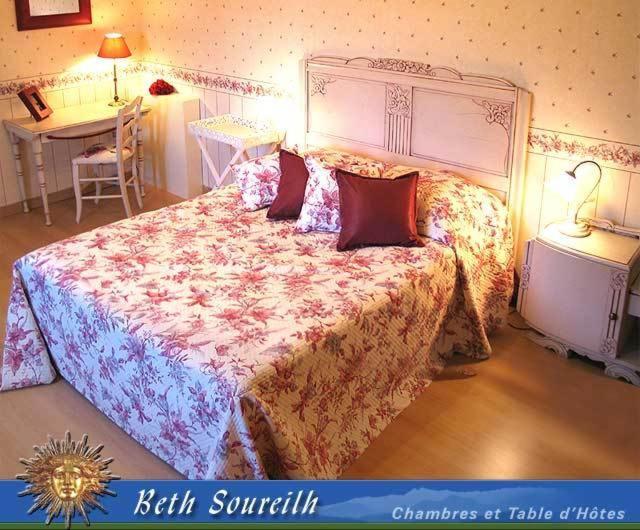 Beth Soureilh Adults Only Bed and Breakfast Coarraze Rum bild