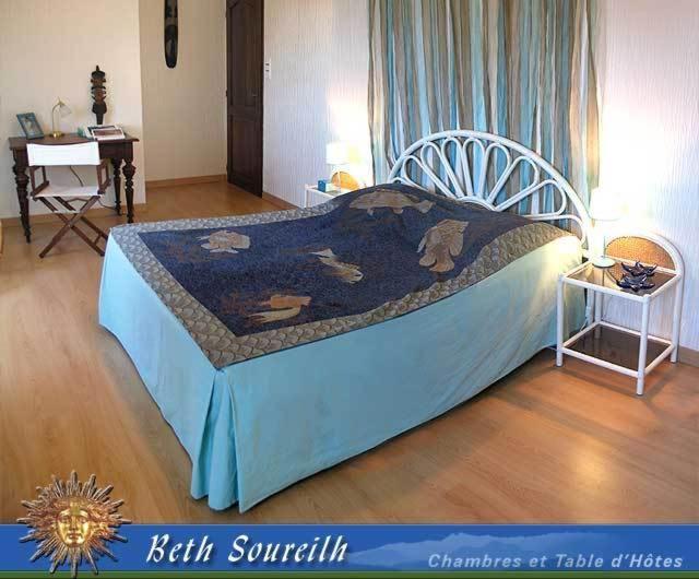 Beth Soureilh Adults Only Bed and Breakfast Coarraze Rum bild